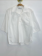 Load image into Gallery viewer, Poplin Half Sleeve Popover Top
