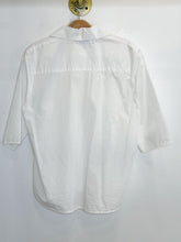 Load image into Gallery viewer, Poplin Half Sleeve Popover Top
