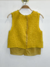 Load image into Gallery viewer, Wool-Mohair Blend Sweater Vest with Zipper Details and Silky Underlay
