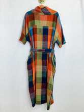 Load image into Gallery viewer, Short Sleeve Plaid Turtleneck Midi Dress with Belt
