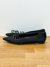 Load image into Gallery viewer, Vintage Suede Pointed Toe Lace Front Flats
