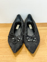 Load image into Gallery viewer, Vintage Suede Pointed Toe Lace Front Flats
