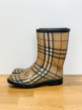 Load image into Gallery viewer, Plaid Rainboots
