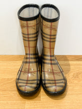 Load image into Gallery viewer, Plaid Rainboots
