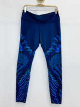 Load image into Gallery viewer, Feather Print Leggings
