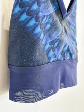 Load image into Gallery viewer, Feather Print Sports Bra

