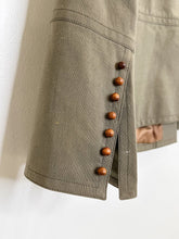 Load image into Gallery viewer, Silk-Cotton-Wool Tailored Open Jacket with Latticed Leather Pocket Details
