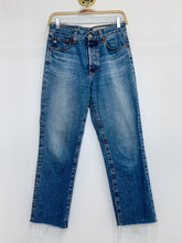 Load image into Gallery viewer, Alexis Straight Leg Crop
