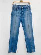 Load image into Gallery viewer, Patti Straight Seamed Leg
