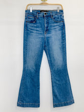 Load image into Gallery viewer, Carson High Rise Ankle Flare
