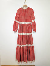 Load image into Gallery viewer, Vintage 70's Floral Long Sleeve Maxi Dress

