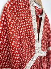 Load image into Gallery viewer, Vintage 70's Floral Long Sleeve Maxi Dress
