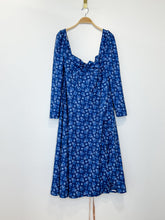 Load image into Gallery viewer, Gaia Floral Long Sleeve Midi Dress (NWT, orig. $195)
