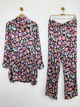 Load image into Gallery viewer, Floral Satin Pants
