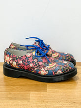 Load image into Gallery viewer, 1461 Floral Three-Eye Shoes
