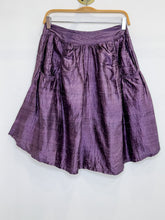 Load image into Gallery viewer, Raw Silk Knee Length Skirt
