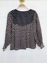 Load image into Gallery viewer, Floral Cotton Long Sleeve Button Up Shirt
