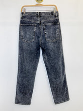 Load image into Gallery viewer, High Waist Distressed Cropped Straight
