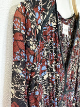 Load image into Gallery viewer, Gigi Floral Long Sleeve V-Neck Midi Dress
