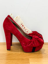 Load image into Gallery viewer, Suede Platform Bow Pumps
