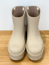 Load image into Gallery viewer, Rubber Rain Boots
