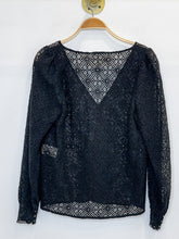 Load image into Gallery viewer, Gaya Open Tile Knit Button Front Blouse
