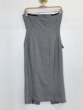 Load image into Gallery viewer, Phoebe Strapless Houndstooth Button Front Midi Dress
