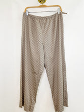 Load image into Gallery viewer, Wide Leg Lightweight Patterned Pants
