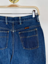 Load image into Gallery viewer, High Rise Straight Leg Jeans
